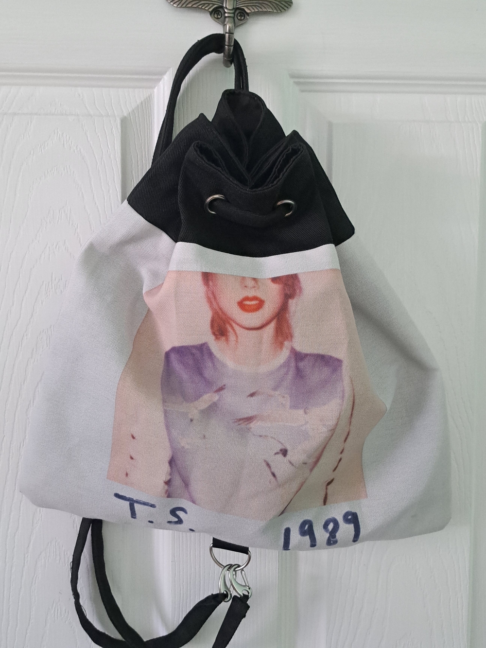 Taylor Swift 1989 Album Cover Drawstring Backpack